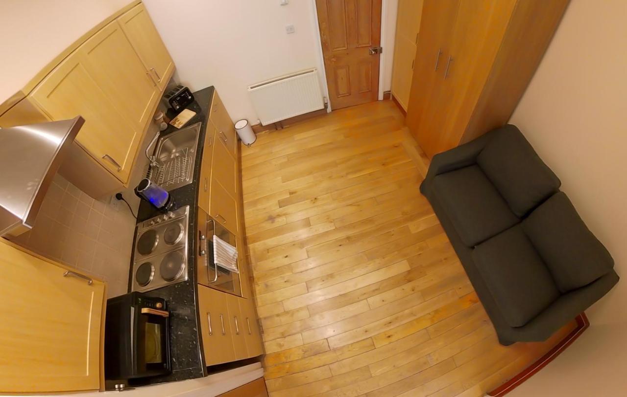 Lovely&bright Flat Close To Appartamento